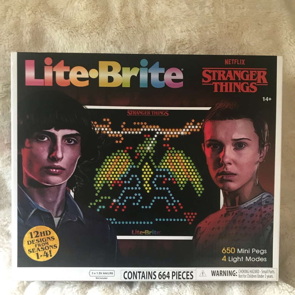Stranger Things Lite-Brite - Picture 11 of 14